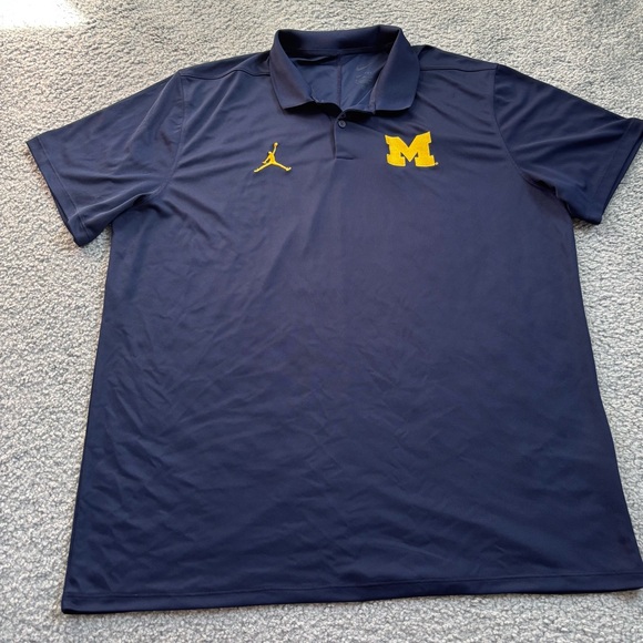 Nike Dri-FIT Performance Top in Navy Michigan XL - Picture 1 of 4